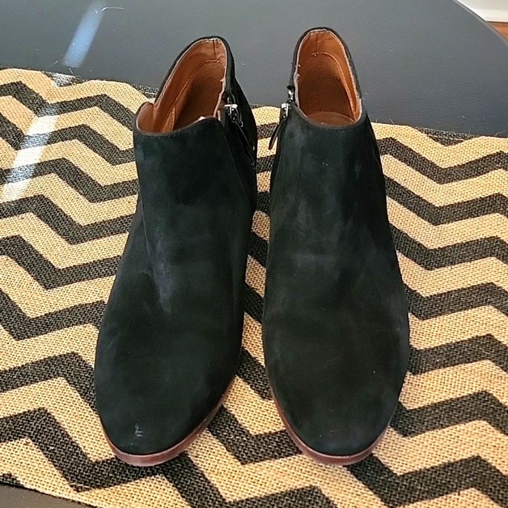 Sam Edelman "Petty" Black Suede Leather Ankle Boot in Size 8